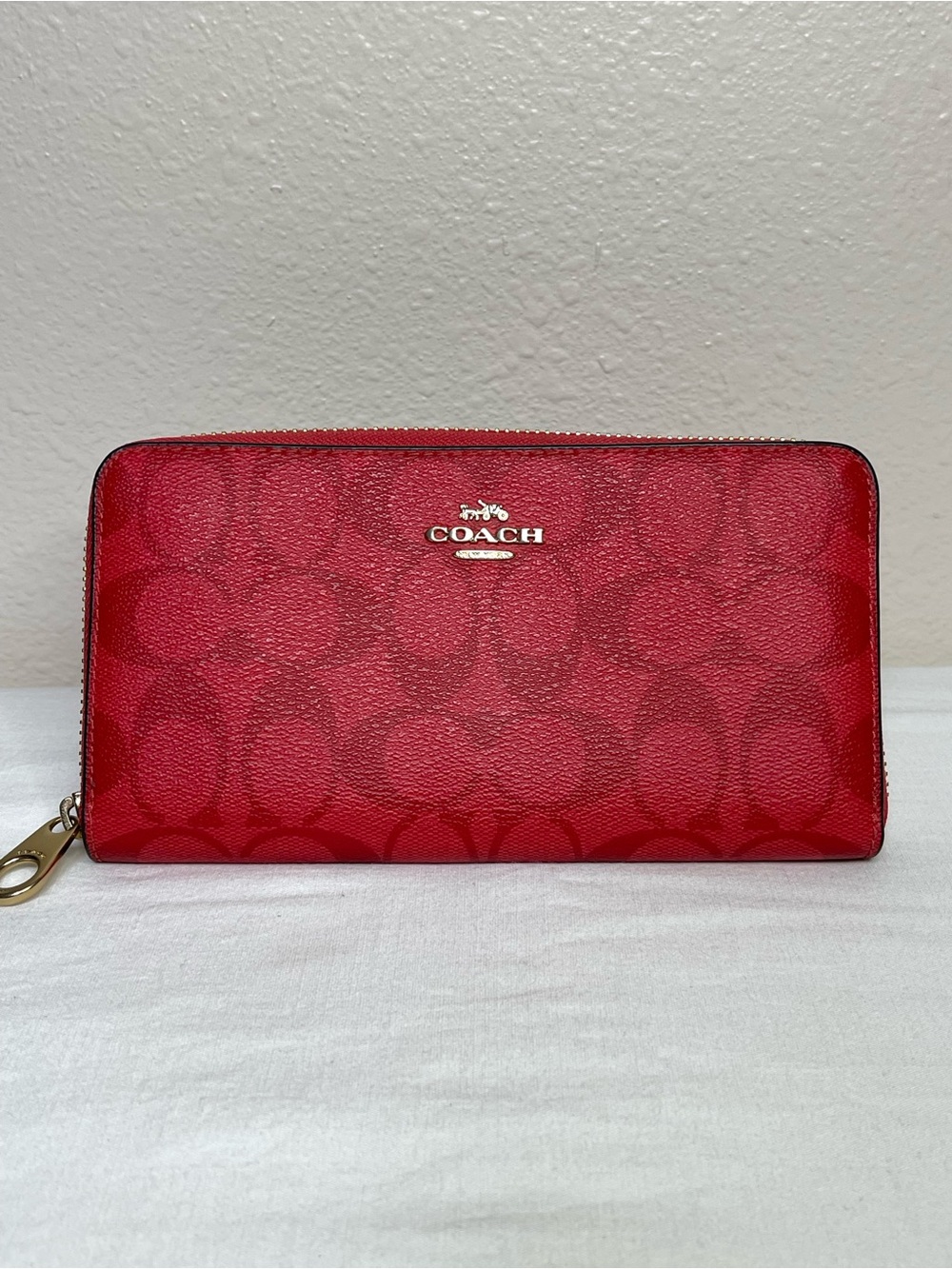 Coach Signature Zip Wallet in Rich Red with Gold Hardware